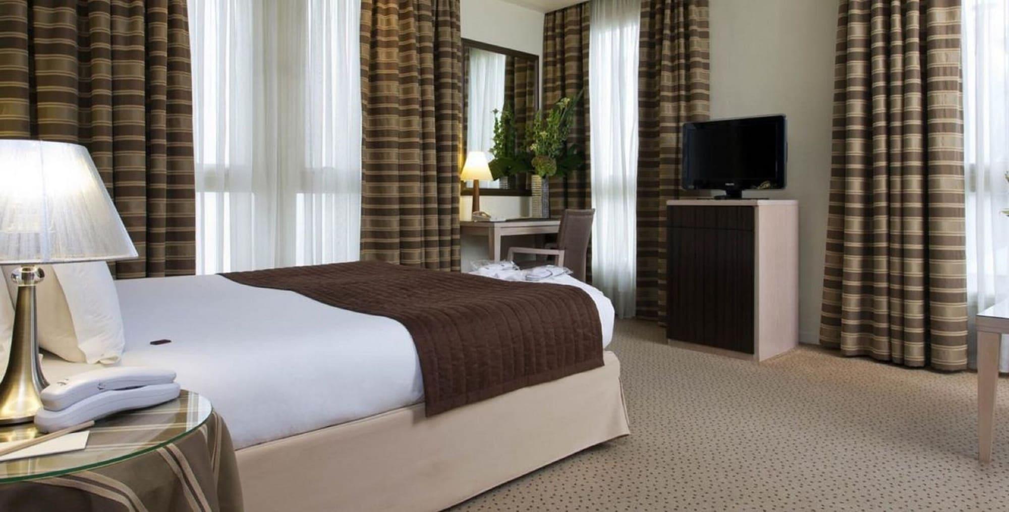 Hotel Le Pera Париж Экстерьер фото