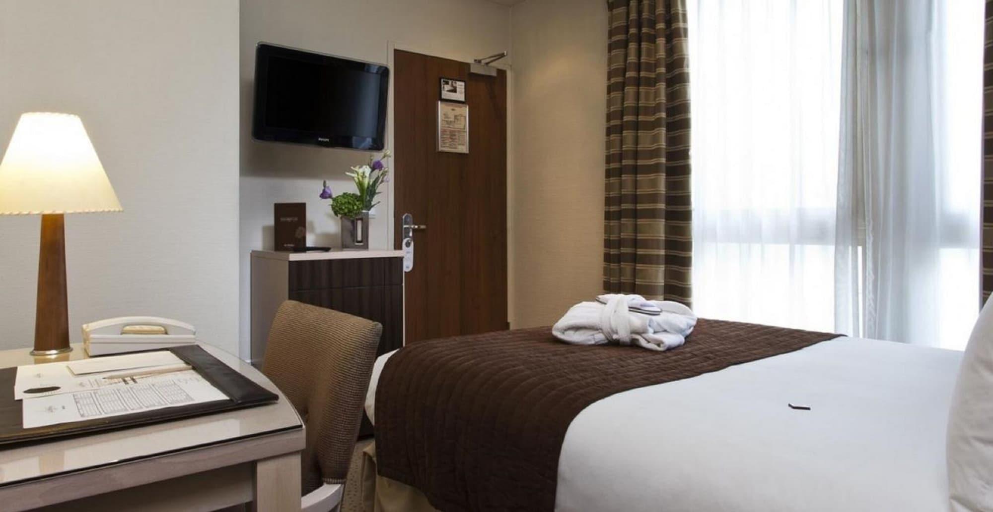 Hotel Le Pera Париж Экстерьер фото