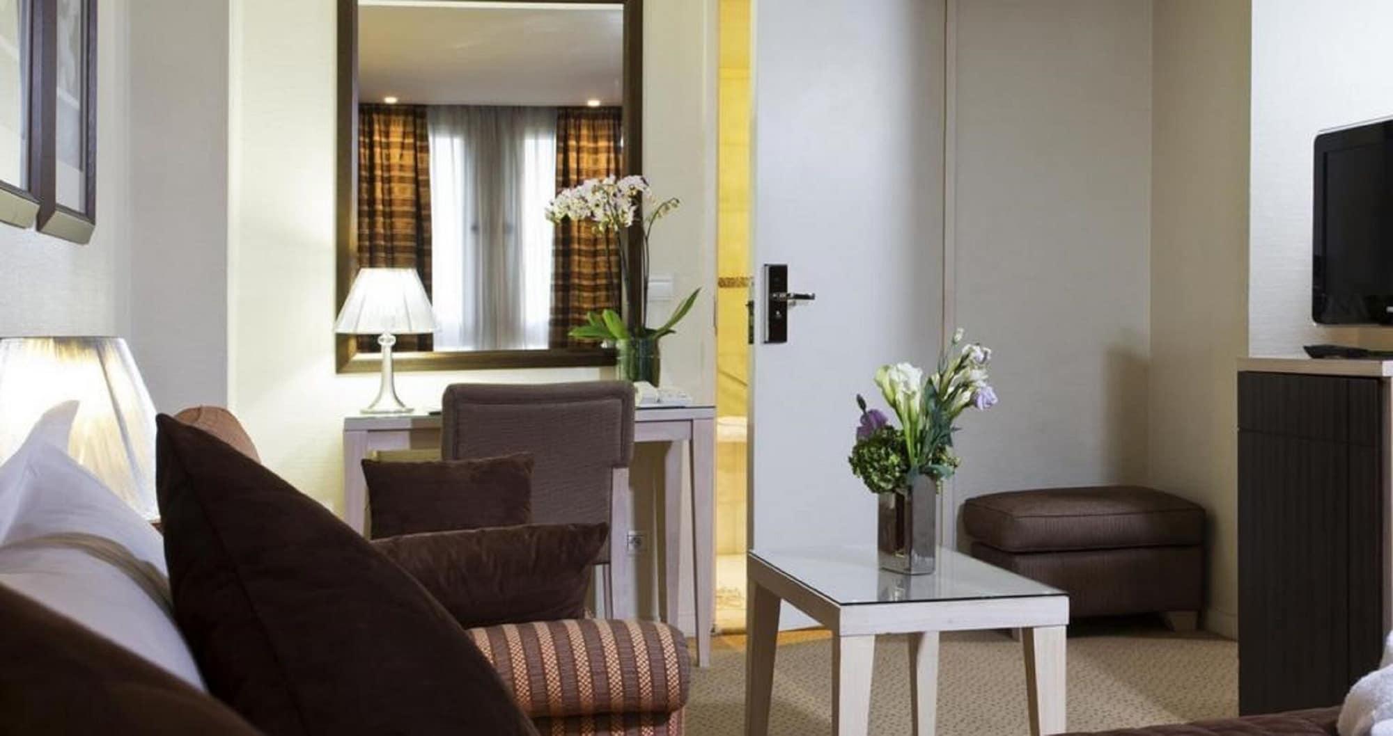 Hotel Le Pera Париж Экстерьер фото