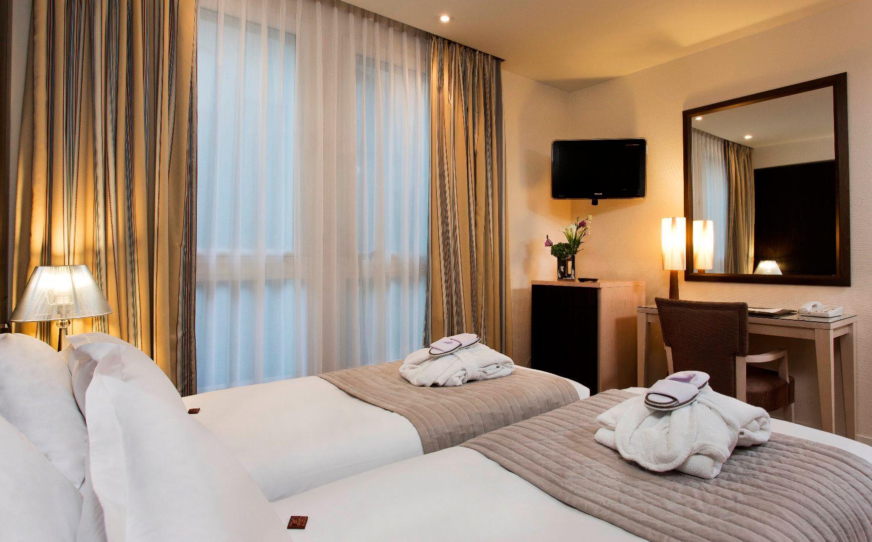 Hotel Le Pera Париж Экстерьер фото